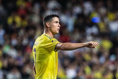 كريستيانو رونالدو يحتفل بهدفه في مباراة النصر والوصل